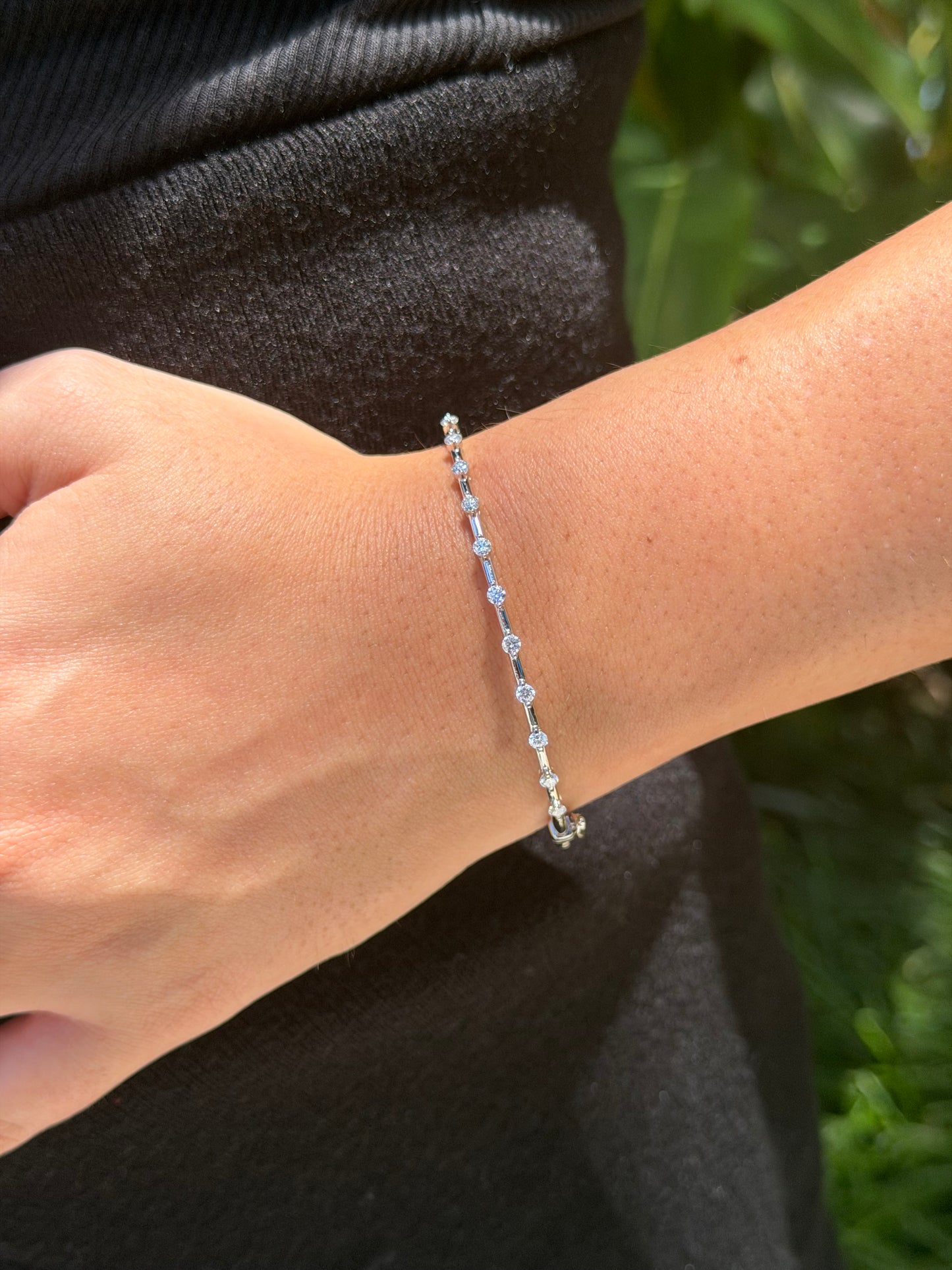 Dainty Line Bangle