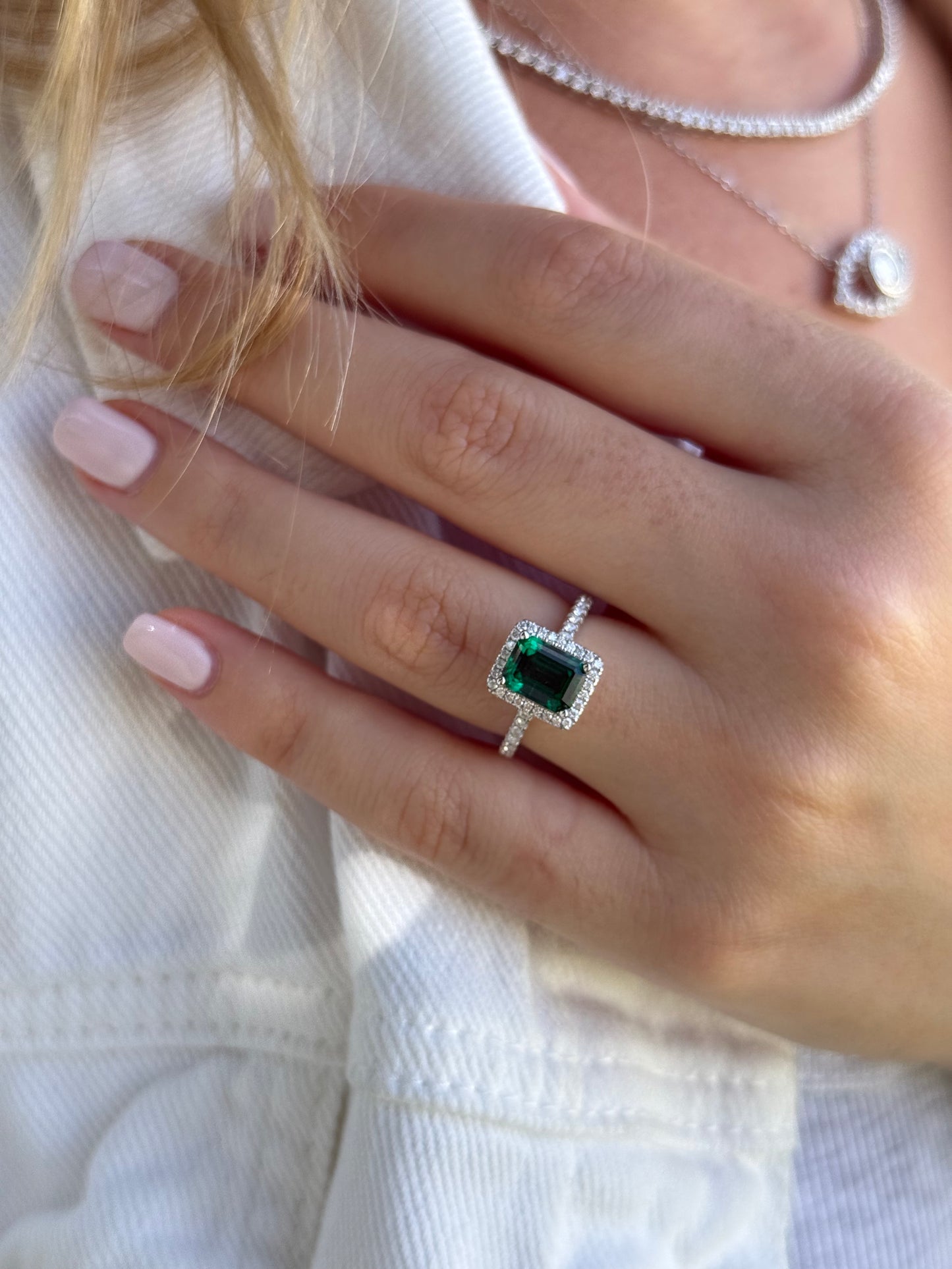 2CT Emerald Ring