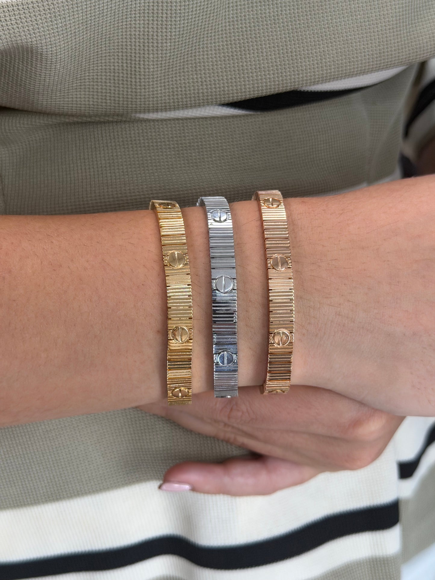 Ribbed Flexible Bracelet