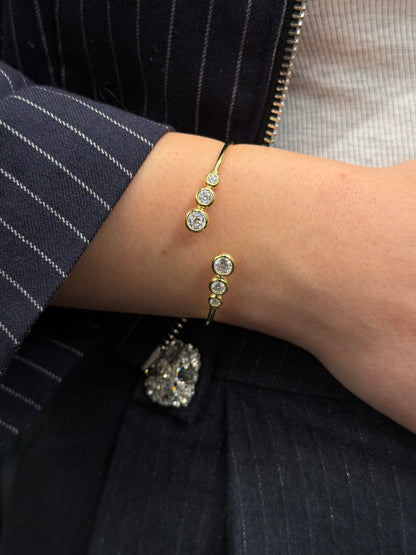 1.8 CTTW Open Bangle Bracelet