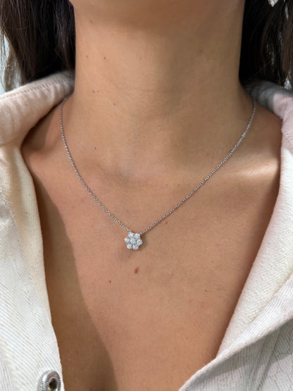 0.7CT Flower Pendant Necklace