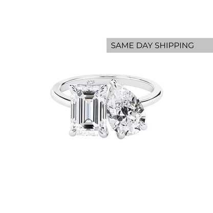 3.5CT Emerald & Pear Cut Toi et Moi Ring