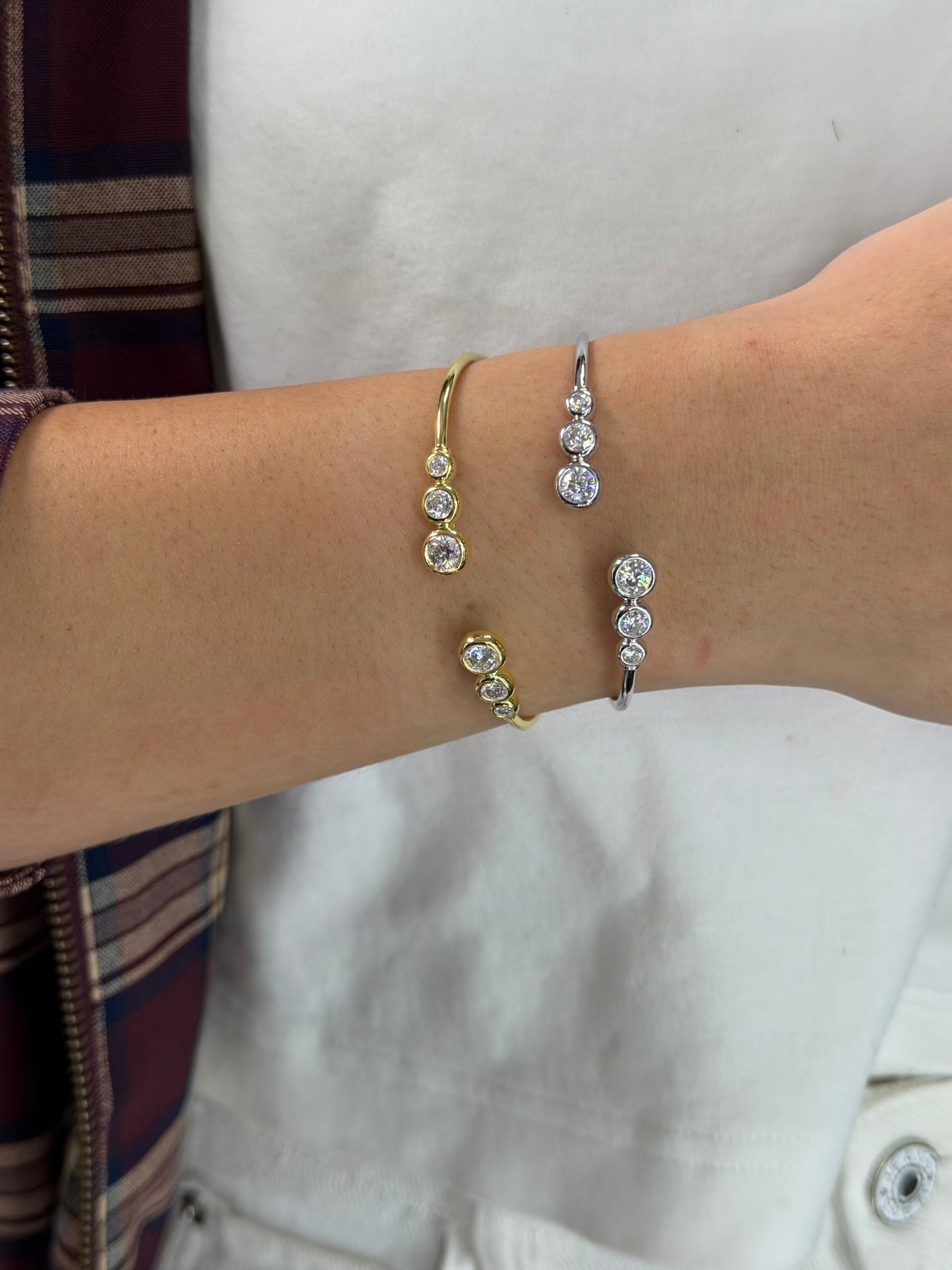 1.8 CTTW Open Bangle Bracelet