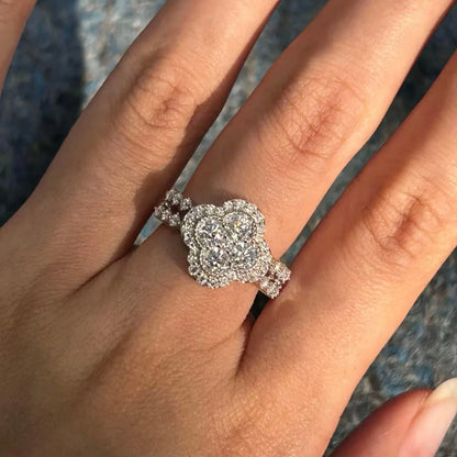 Clover Ring