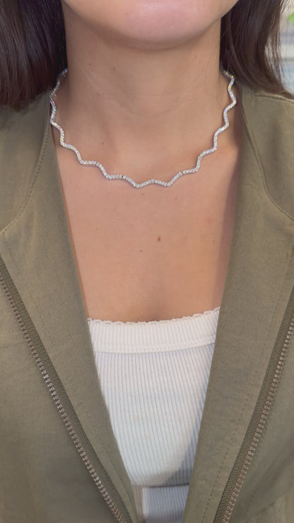 WAVY TENNIS NECKLACE