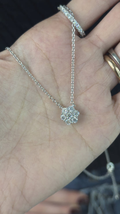 0.7CT Flower Pendant Necklace
