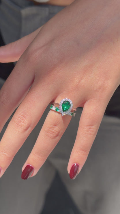 Pear-Cut Emerald Halo Ring